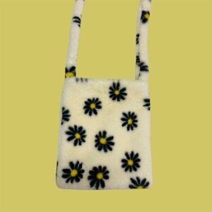 Floral Fuzzy Daisy Shoulder Bag